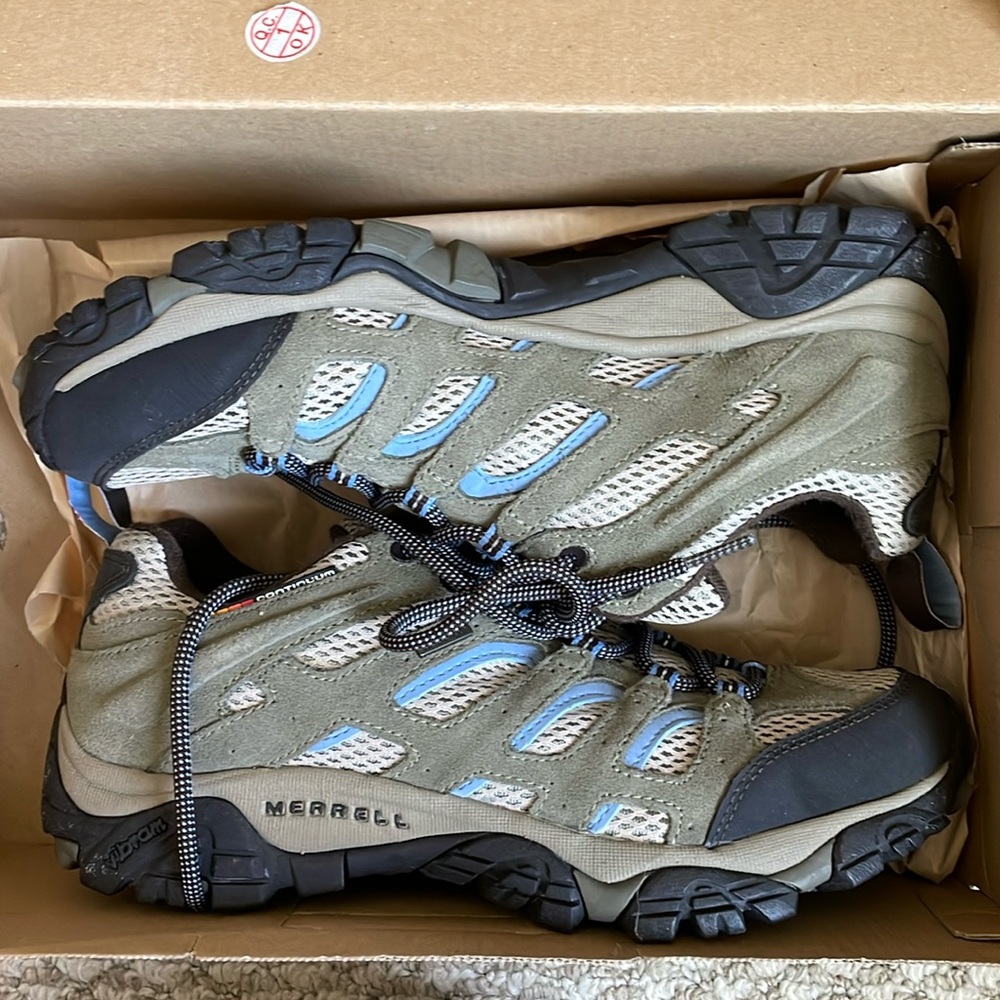 Brand new Merrell hiking shoes - new in box, never worn!